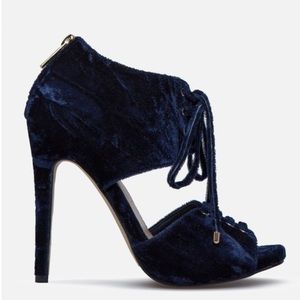 Casara Heeled Sandal True Navy Velvet Heel New